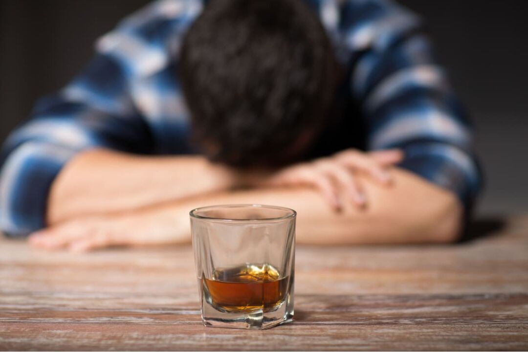 la sonnolenza può essere una conseguenza di una brusca interruzione dell'alcol